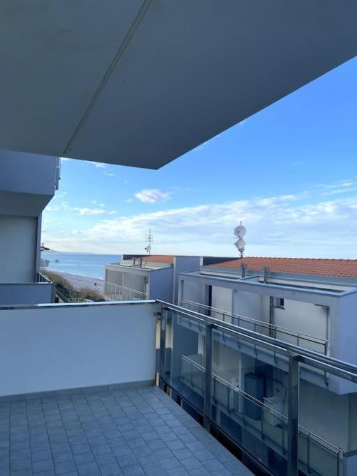 Smeraldo Sul Mare Con Grande Balcone Torino di Sangro Esterno foto